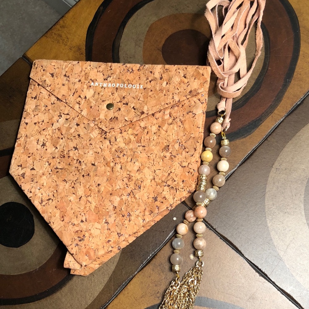 Gorgeous Anthro necklace needs good home. Unworn.
